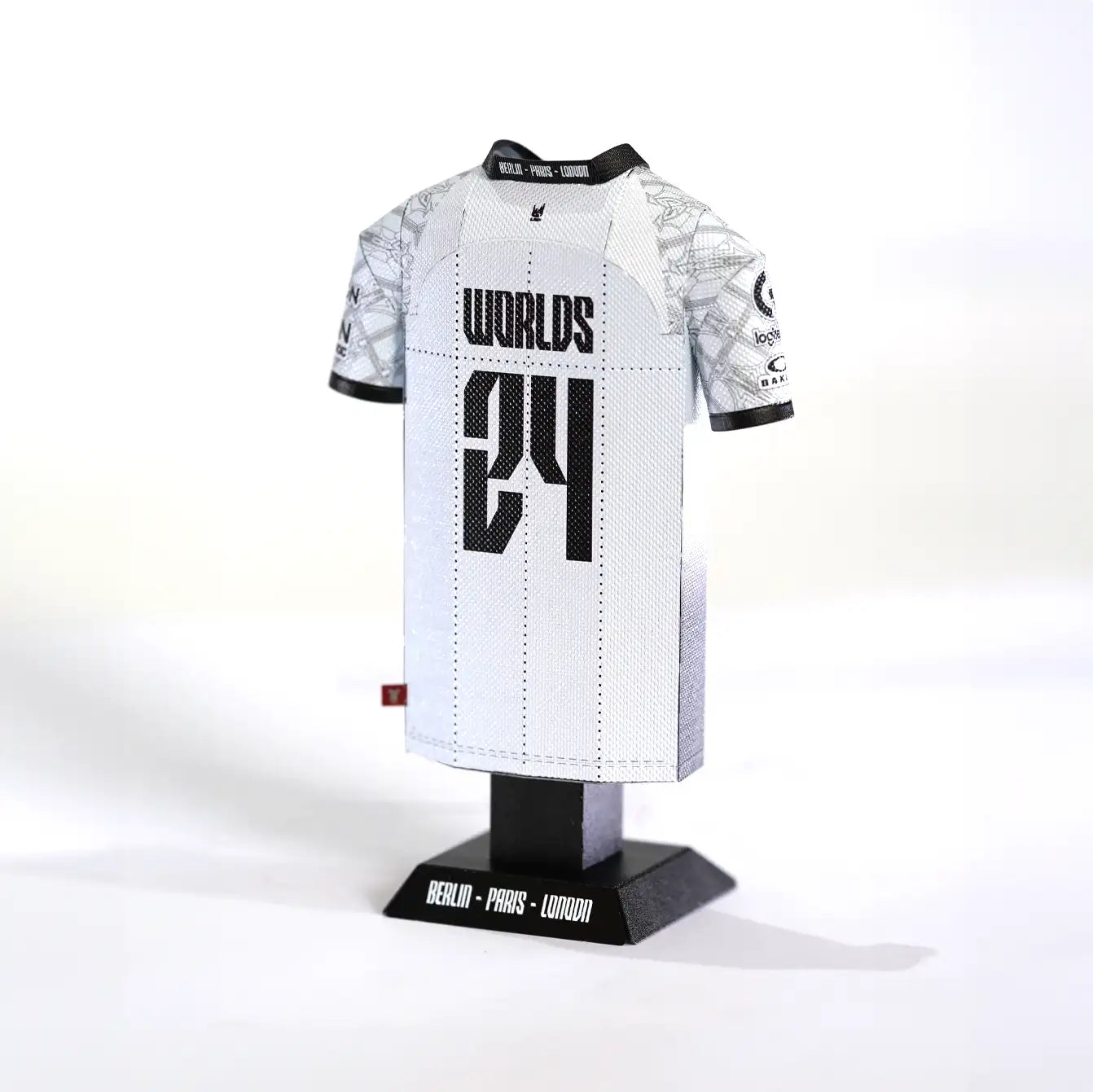 g2 esports worlds 2024 metal jersey collectible